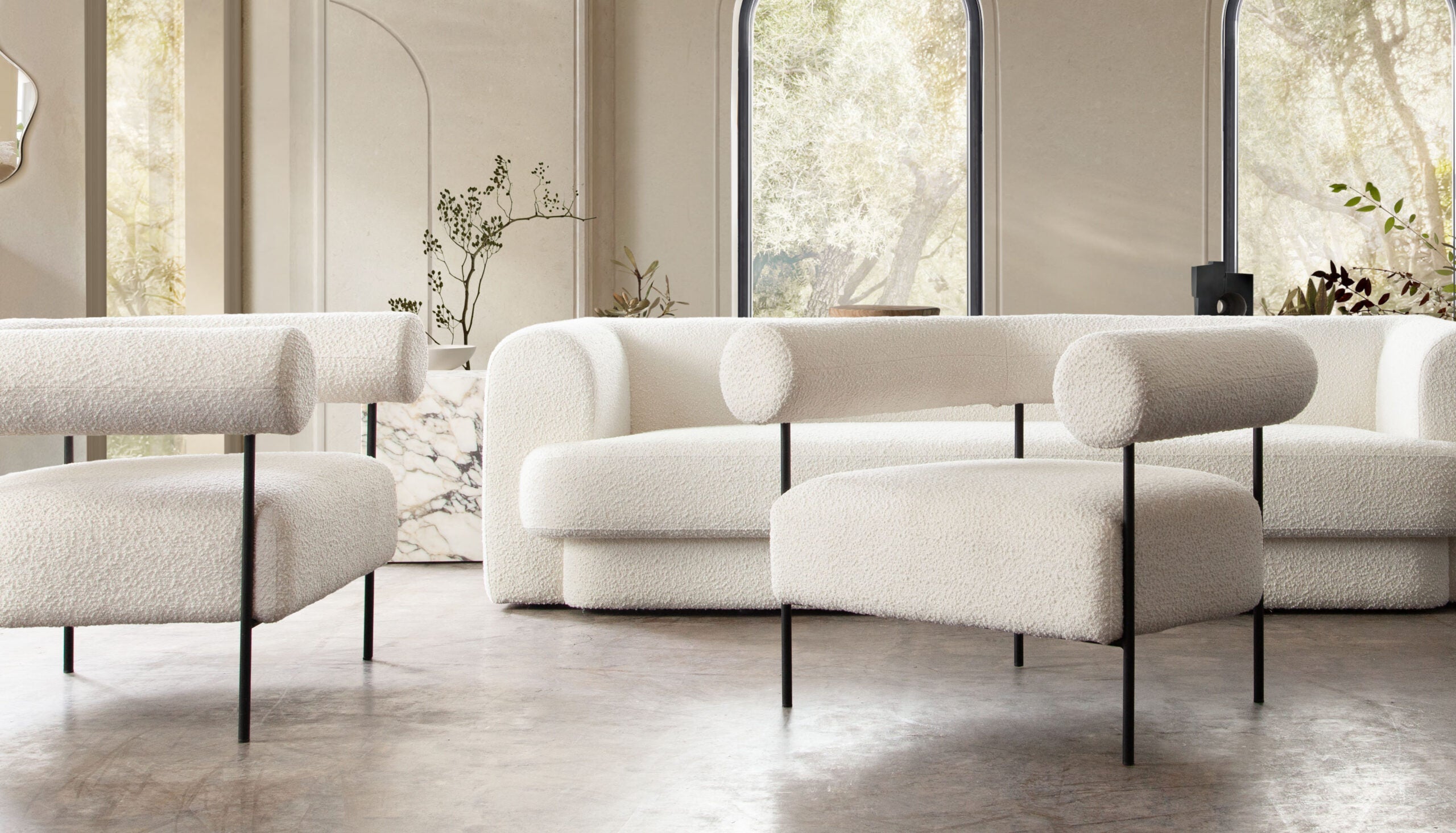 Moderna Curved Back Accent Chair