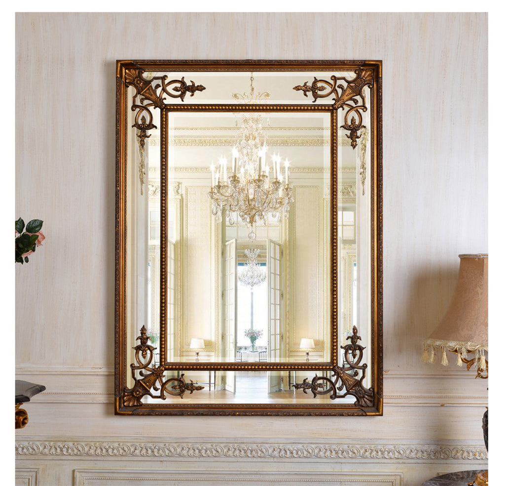 Refined Italian-Style Gold Wall Mirror