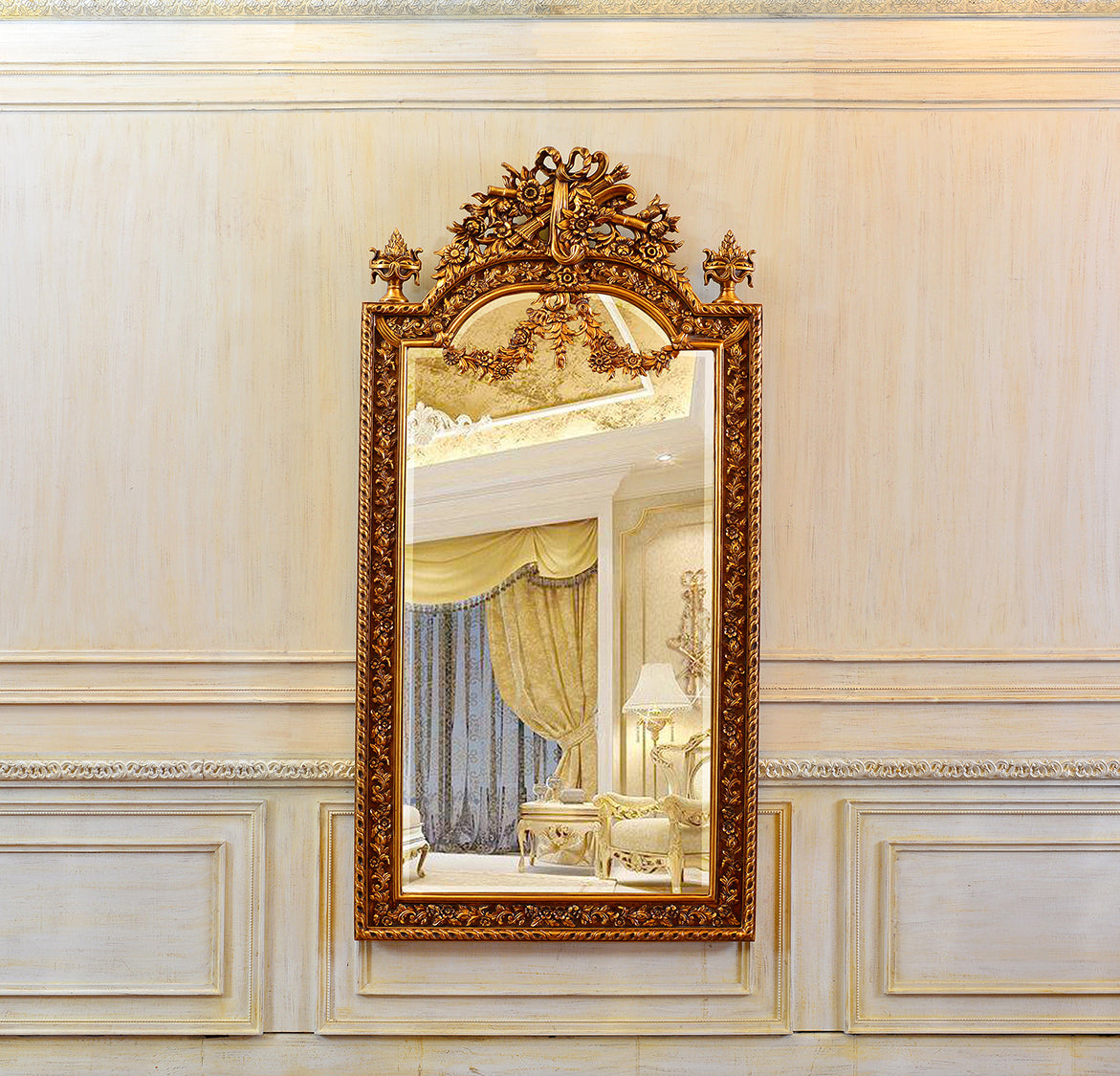 Glamorous Golden Framed Mirror