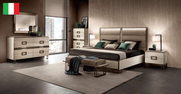 Poesia Italian Bedroom w/ Light